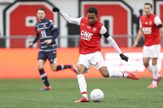 奏明显加快 奏明显加快