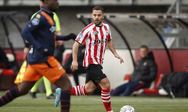 防守反击 防守反击