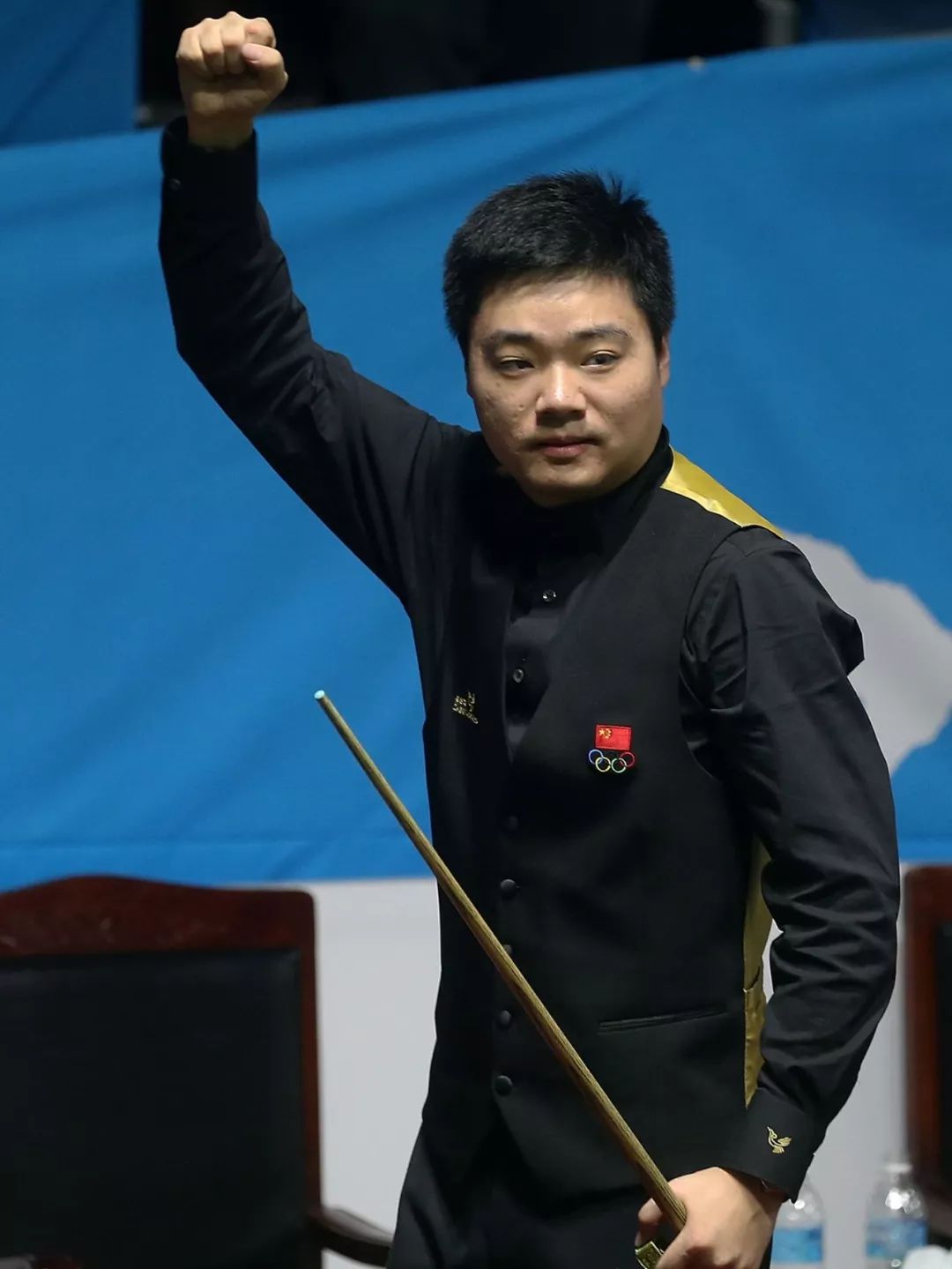 给了他射门 给了他射门